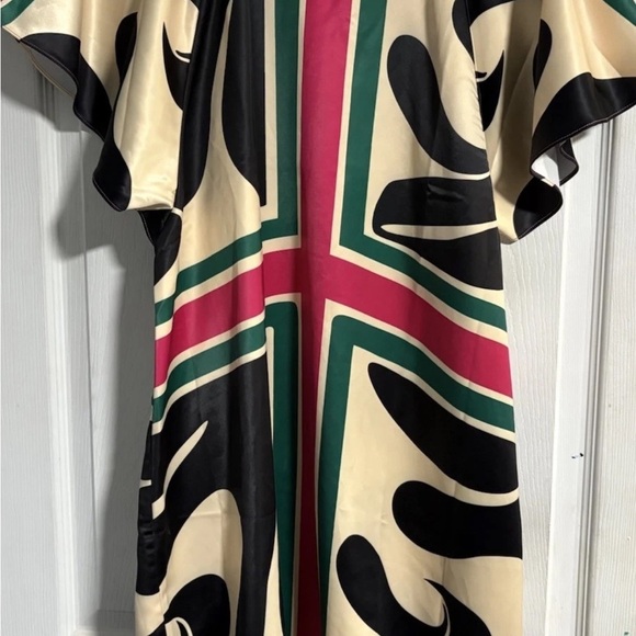 Umgee Dresses & Skirts - Umgee Asymmetrical Dress with Black, Cream, Hot pink , & Green Design
